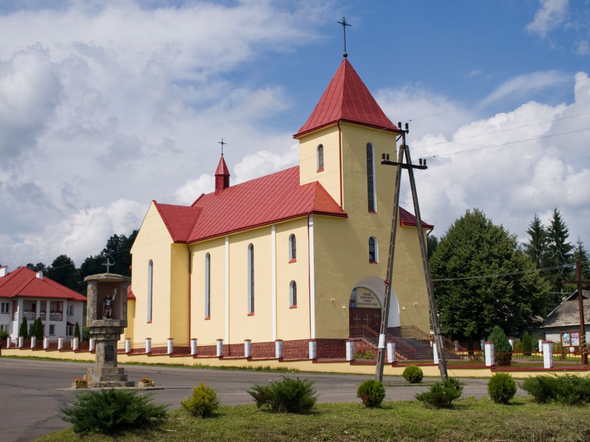 Parafia Matki Boskiej Nieustającej Pomocy W Grajewie Kościół Matki Boskiej Nieustającej Pomocy (Nienadowa) - Przewodnik