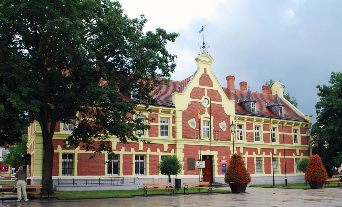 Katolicka Szkola Podstawowa W Starogardzie Gdańskim Ratusz w Starogardzie Gdańskim - Przewodnik - Dioblina