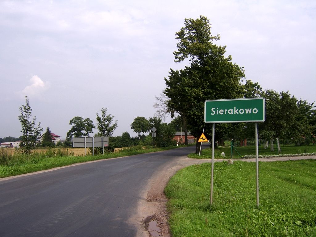 Sierakowo (Gmina Kowalewo Pomorskie) Przewodnik Dioblina