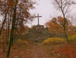 Gadka Stara cmentarz obelisk