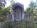 Zipser family grave (3)