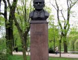 Kielce zeromski statue