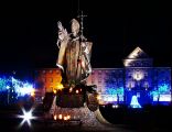 0912 Pomnik Papieża Jana Pawła II Iluminacja Szczecin SZN