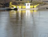 Prom na Sanie w m. Czekaj Pniowski. Ferry in Czekaj Pniowski (Poland - San river)