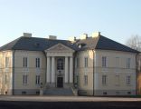 Pałac Gorzeńskich w Dobrzycy - front