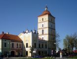 Rynek, ratusz i wieża w Leżajsku