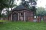 Dom przedpogrzebowy i furtka na cmentarzu żydowskim w Pszczyni