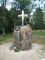 Pomnik Ofiarom gór i ratownikom niosącym im pomoc na Przeleczy Wyznej w Bieszczadach